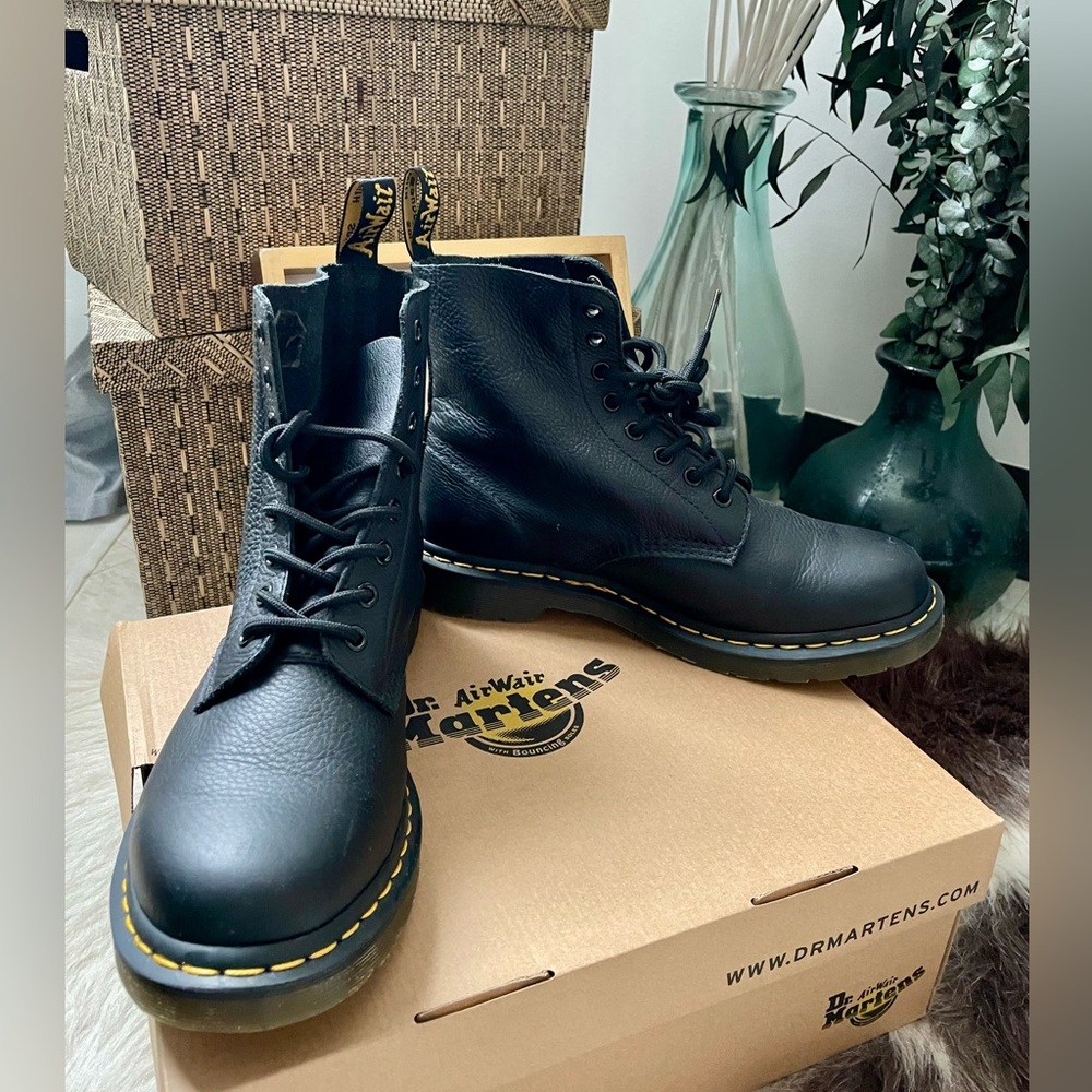 Dr Martens 1460 Pascal Leather Boots Black Women’s US 10 Like New